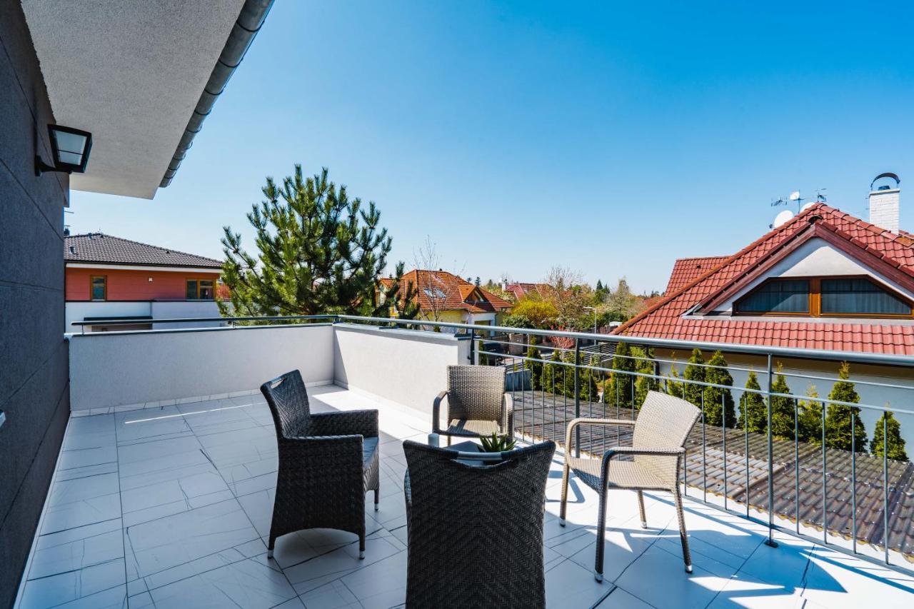 Serenity Prague Villa With Garden Jacuzzi 외부 사진